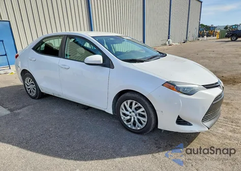 2018 Toyota Corolla L из США, поврежденный, VIN 2T1BURHE7JC032016
